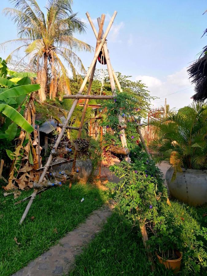 Tortuga Guesthouse Kampot Luaran gambar